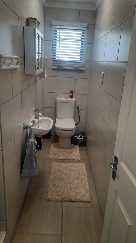 To Let 1 Bedroom Property for Rent in Dana Bay Western Cape